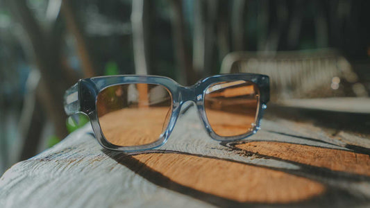 Ve el mundo de una manera diferente con lentes ópticos y solares de bambú